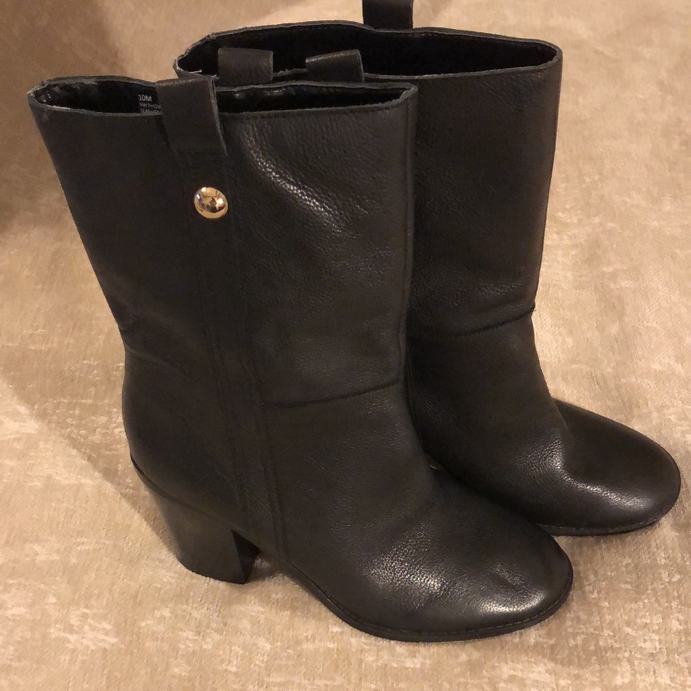Nine West Pull On Calf Booties. New Without Tags - Picture 3 of 8